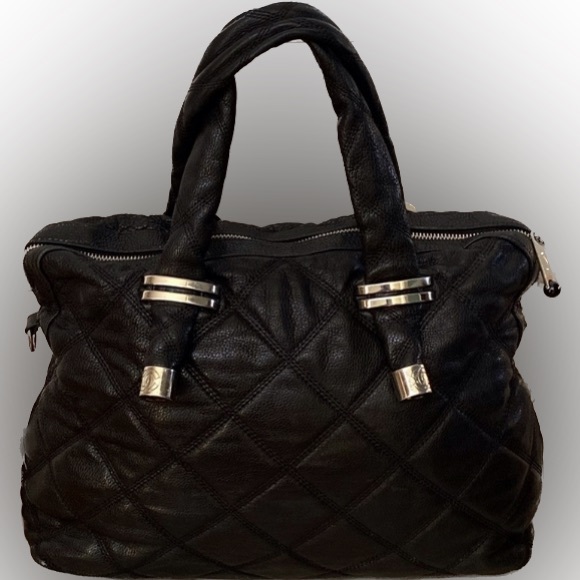 Chanel handbag. - Picture 2 of 15